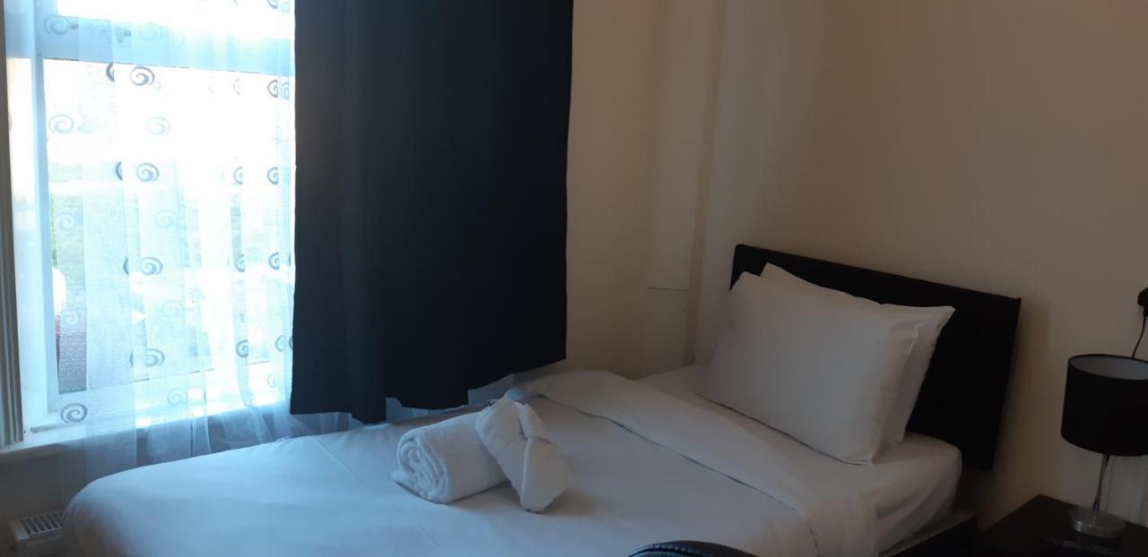 Carmel Serviced Rooms Саутгемптон Номер фото