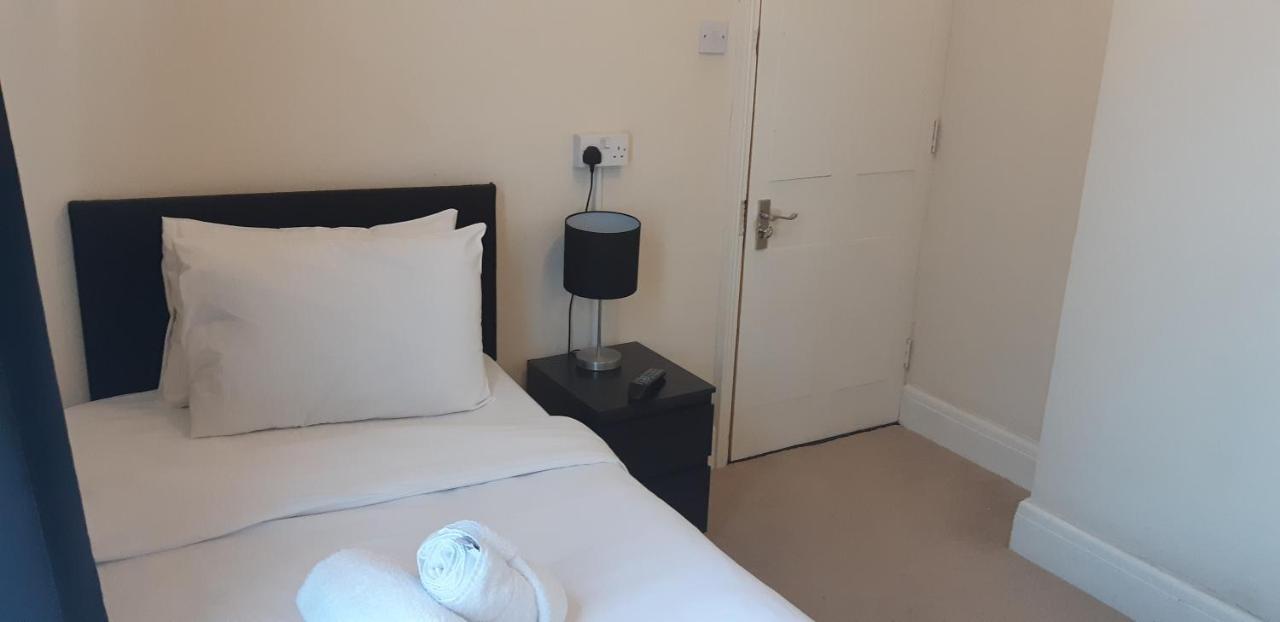 Carmel Serviced Rooms Саутгемптон Номер фото